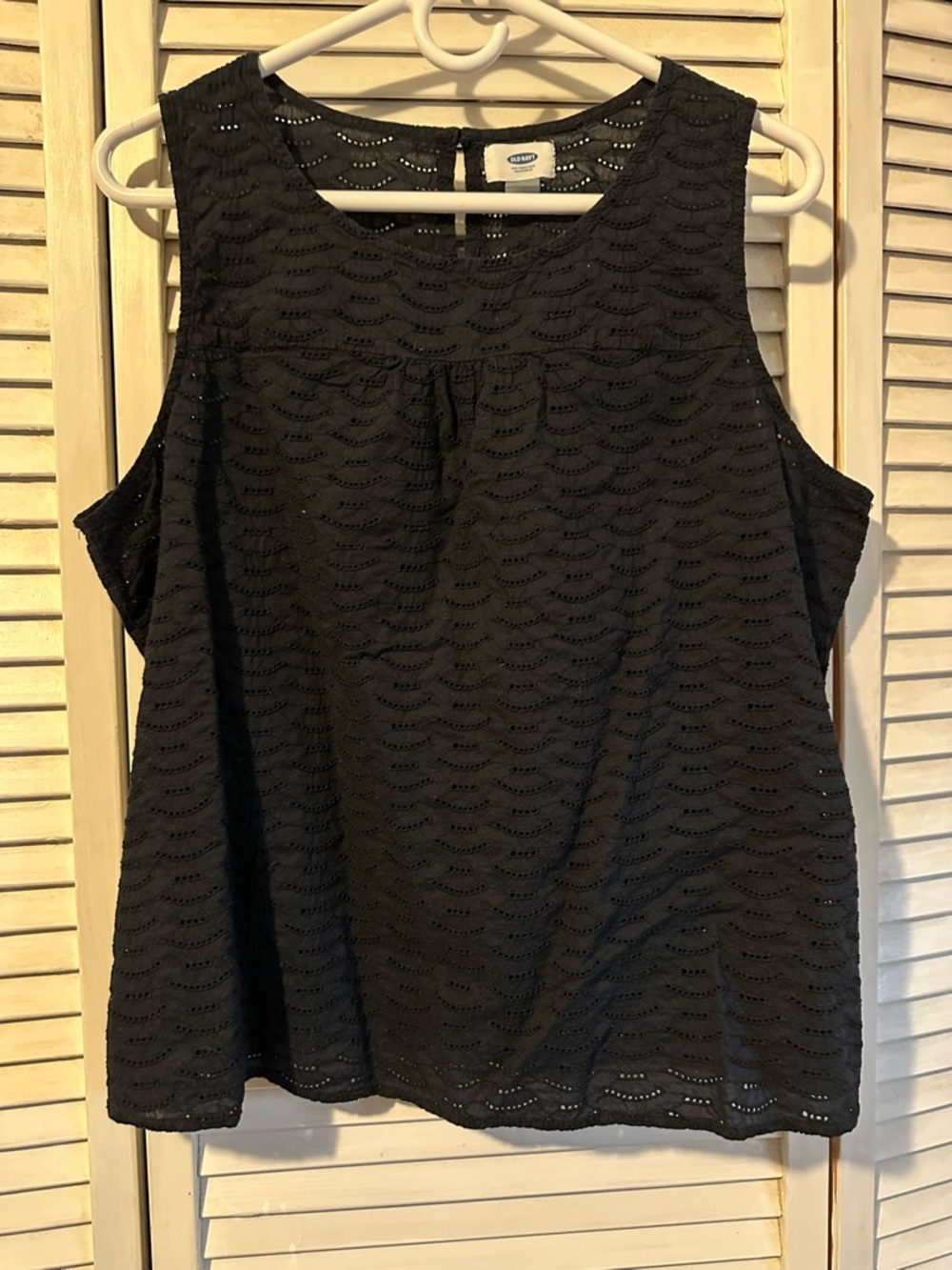 Old Navy Black Eyelet Sleeveless Tank